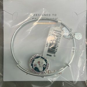 Alex and Ani: Inhale the Future, Exhale the Past bracelet. SS .925 NWT.